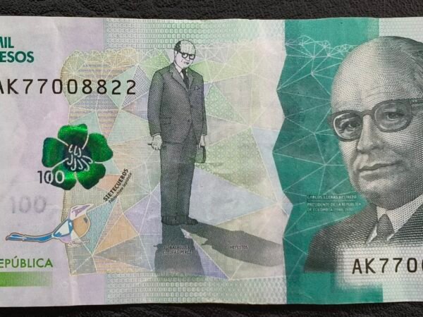 Oplus_16908288 Billete de 100.000 Pesos Colombia – 24 de Octubre de 2023 | Serial Pachas 77008822 | Estado 7
