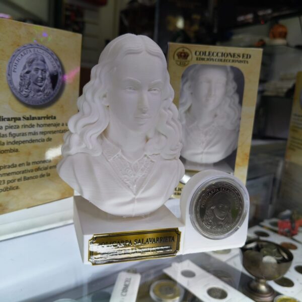 Expositor 3D Policarpa Salavarrieta | Numismática Colombia