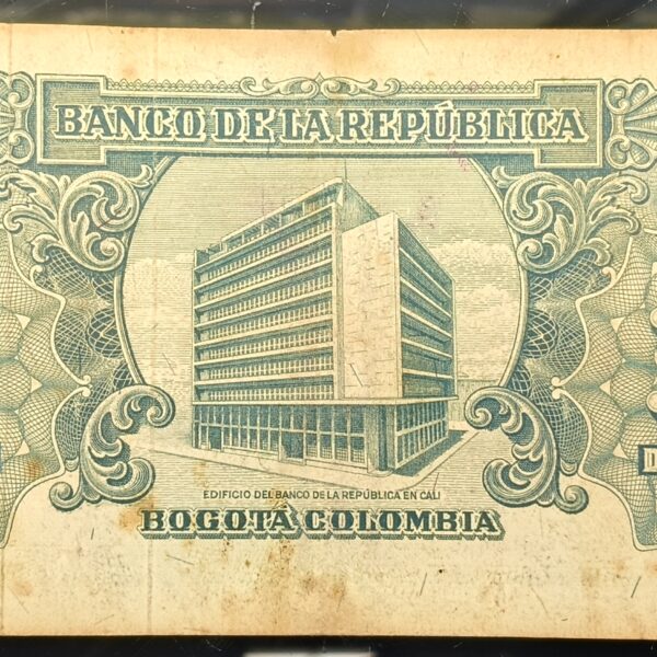 Oplus_16908288 Billete 10 Pesos Oro Banco de la República 1961 Manchas